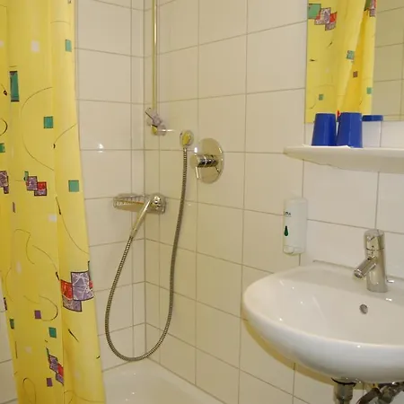 Haus Albblick Gæstehus *